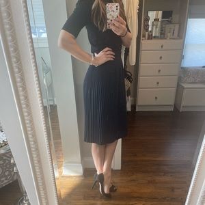 Polished navy pleated midi skirt - Zara size extra small